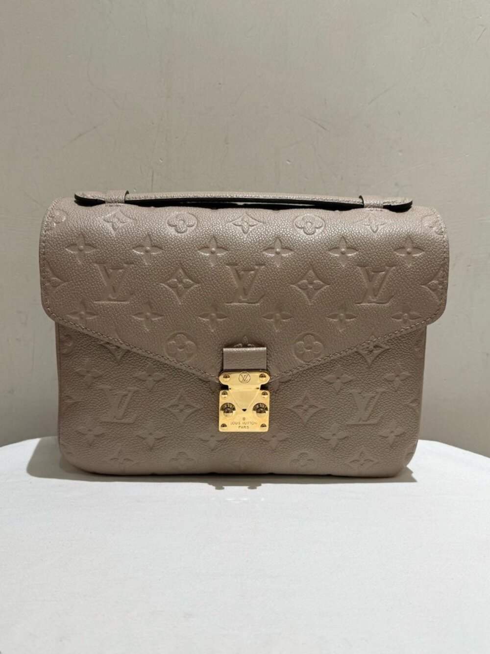 Louis Vuitton Pochette Métis Grey Monogram Empreinte Leather Messenger Bag